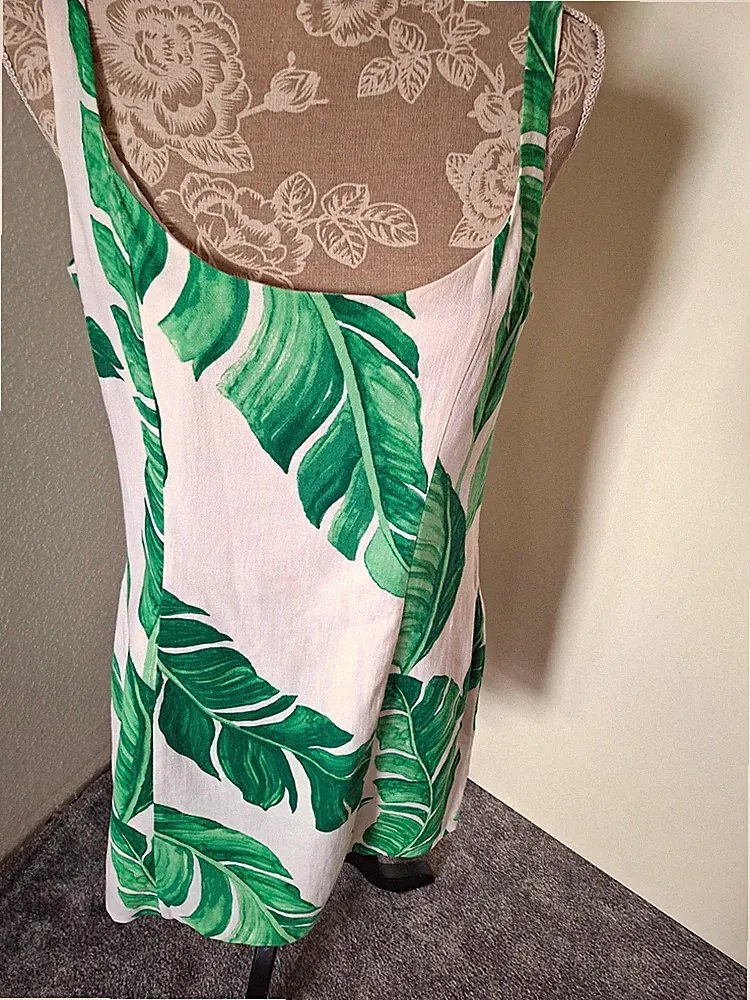 H&M Damen Etui-Kleid kurz ärmellos eckiger Ausschnitt weiß/grün Blätter Gr. M