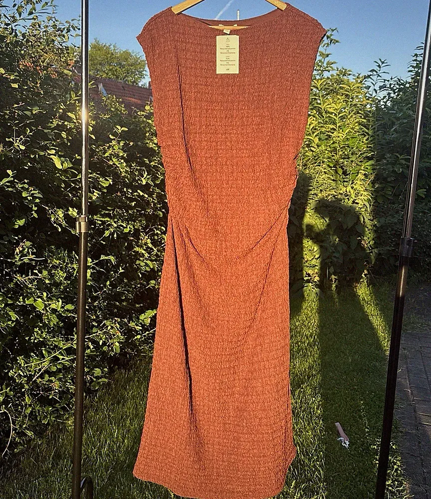 Recycelter Polyester Etui kleid