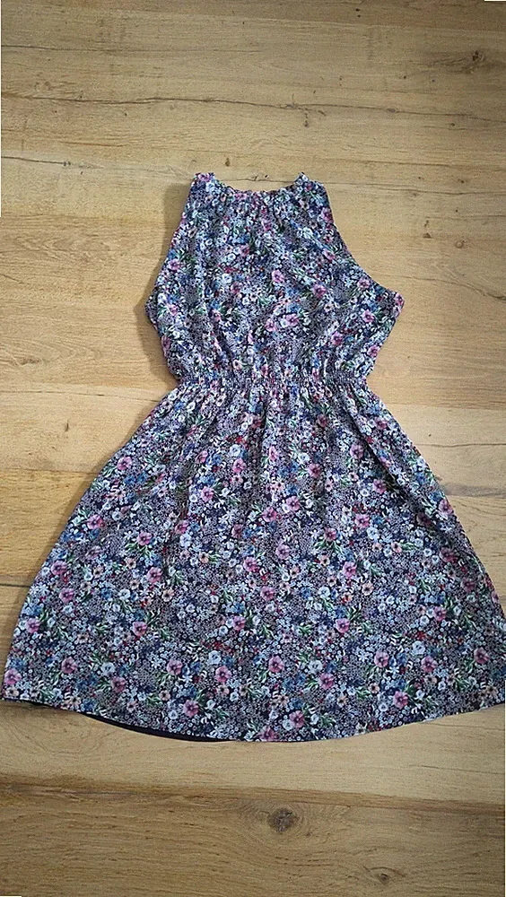 H&M Damen Kleid Gr. 40 kurz ärmellos V-Ausschnitt A-Linie Blumen mehrfarbig
