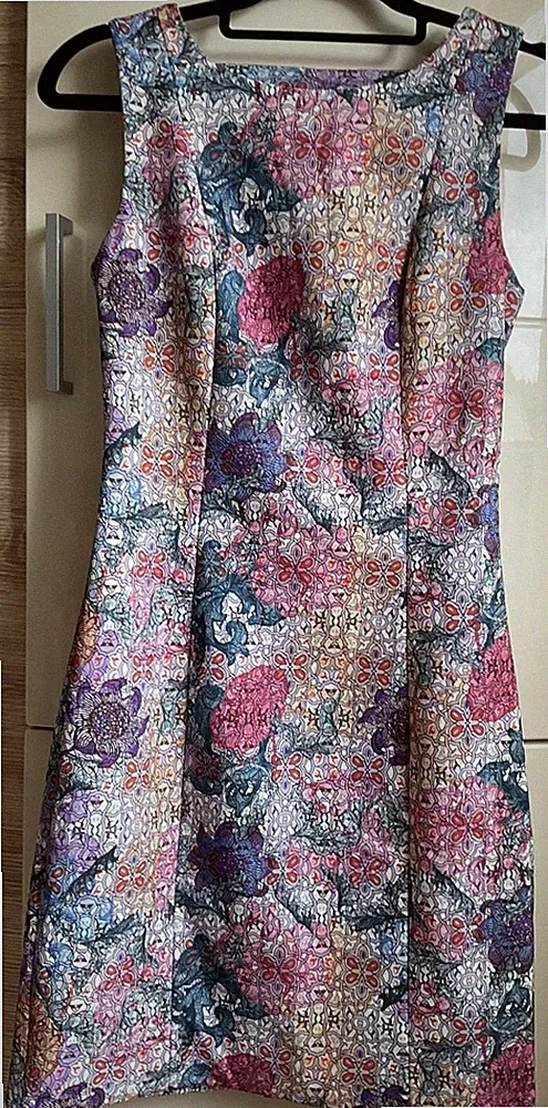 32 Etui kleid