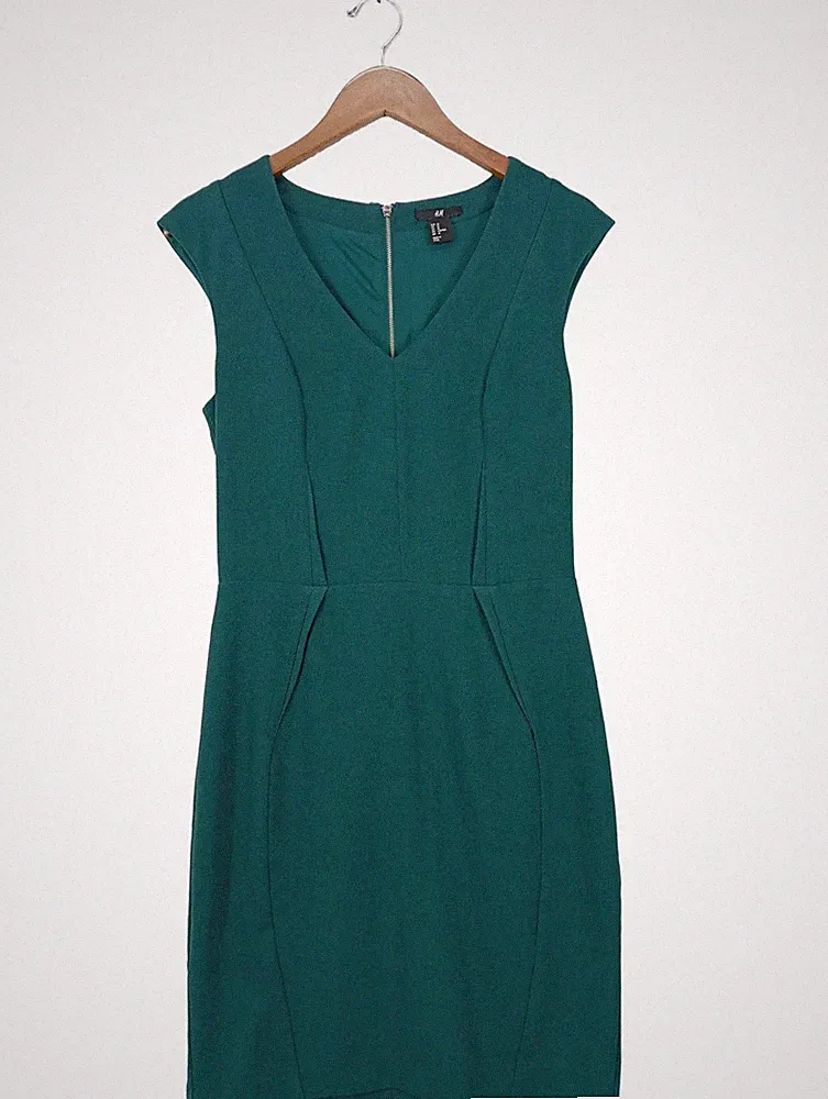 H&M Etuikleid türkis Mini locker V-Ausschnitt Gr. 40 Polyester