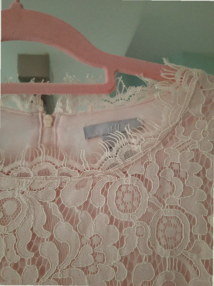 H&M Kleid aus Spitze 38 🌸 NEU 🌸 gefüttert Etuikleid M rosa m. 🌳 u. Viskose