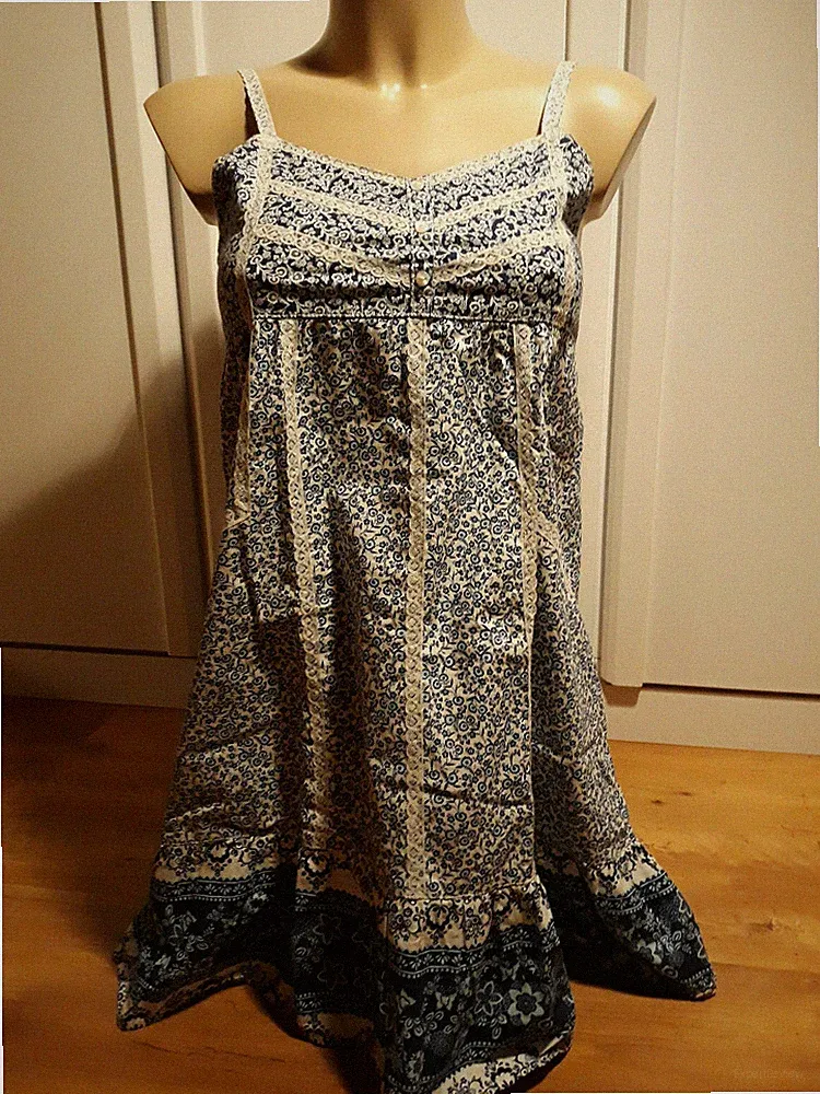 H&M MädchenSommer Landhaus Kleid A-Linie blau weiß Gr. 158