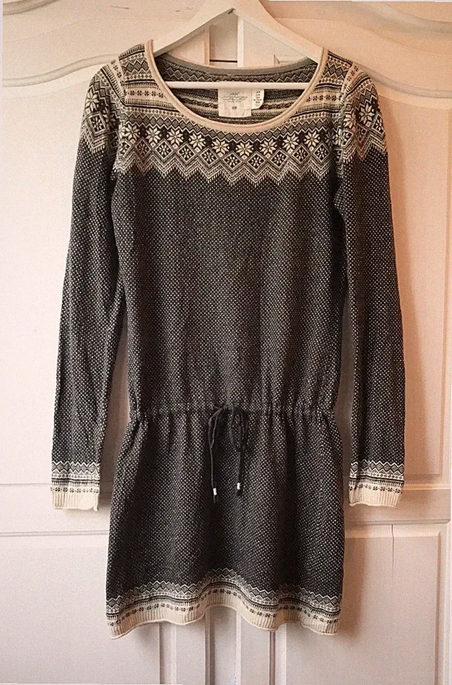 H&M Strickkleid Pullover Pulloverkleid Stiefelkleid Grau Winterkleid Boho Weiß S