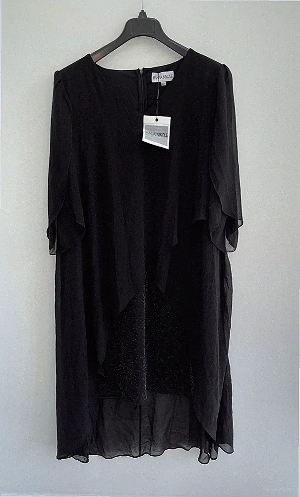 Hanna Nikole Midikleid schwarz Cape Chiffon Capelet Hochzeitsgast UK 20 - neu mit Etikett