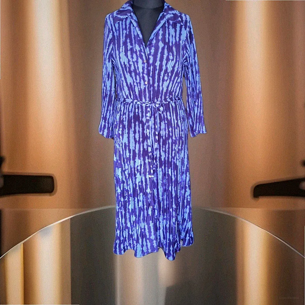 Hemdblusenkleid...Damen... Plissee...Maxi...Langarm...blau...L ( 42 ) ...A Linie
