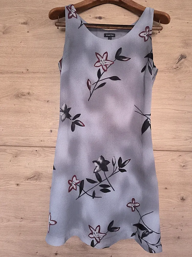Hennes Collection Vintage Blumenkleid Lila A-Linie Taschen Damen Gr. 38