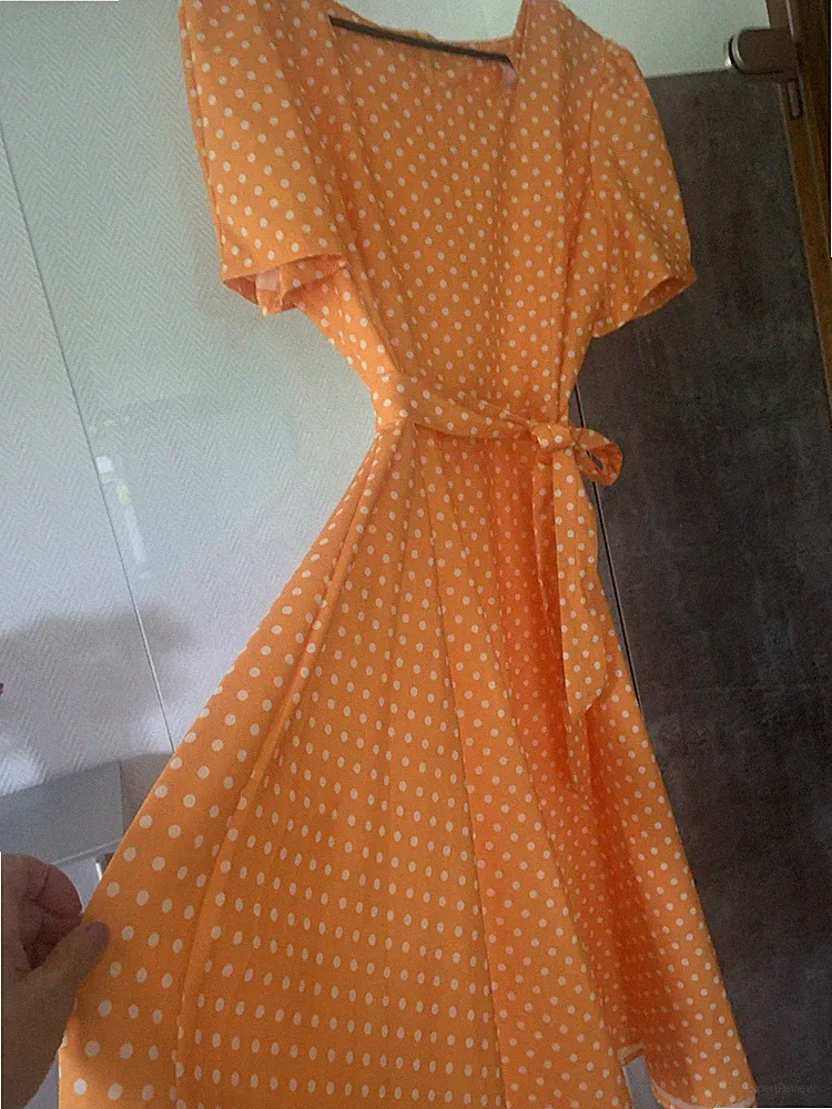 Herziges Sommerkleid Gr 42 . Preis Inklusive Versand