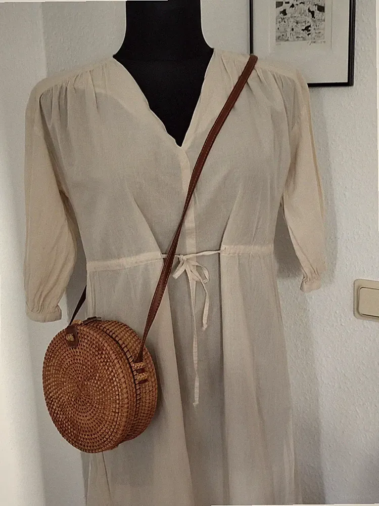 hessnatur Damen Midi-Kleid beige S V-Ausschnitt 3/4 Puffärmel A-Linie