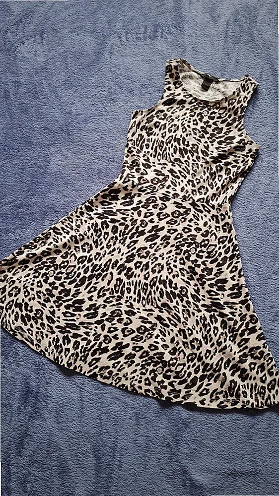 【HM】A-Linien-Kleid in weiss-schwarz mit Leopardenmuster，Gr.XS，wie neu