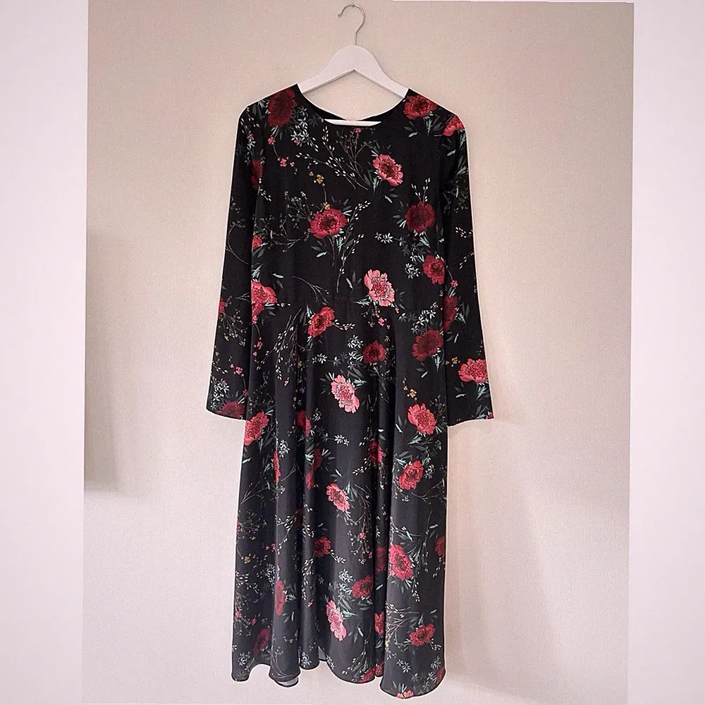 Hobbs Chloe Midikleid Blumen Größe 14 Schwarz Rot Langarm