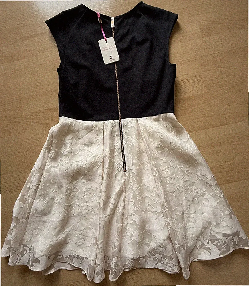 hochwertiges Etuikleid Ted Baker Gr. 4 40 M L creme schwarz Spitze NEU