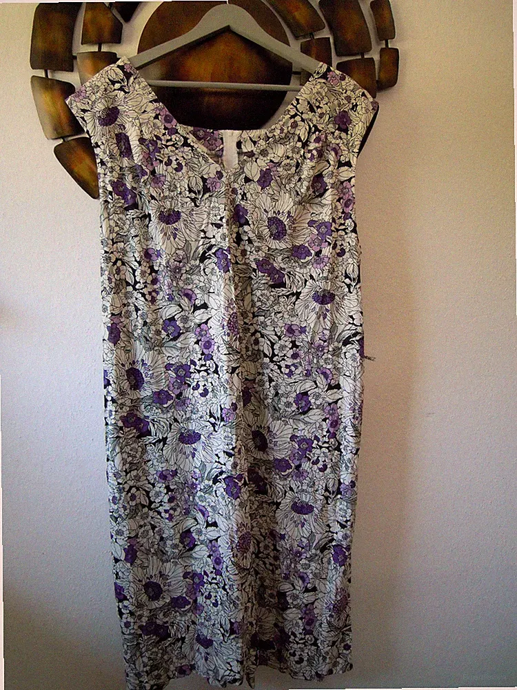hübsches Damen Etuikleid Gr.48 ärmellos Baumwolle Modal Blumen Design Kleid