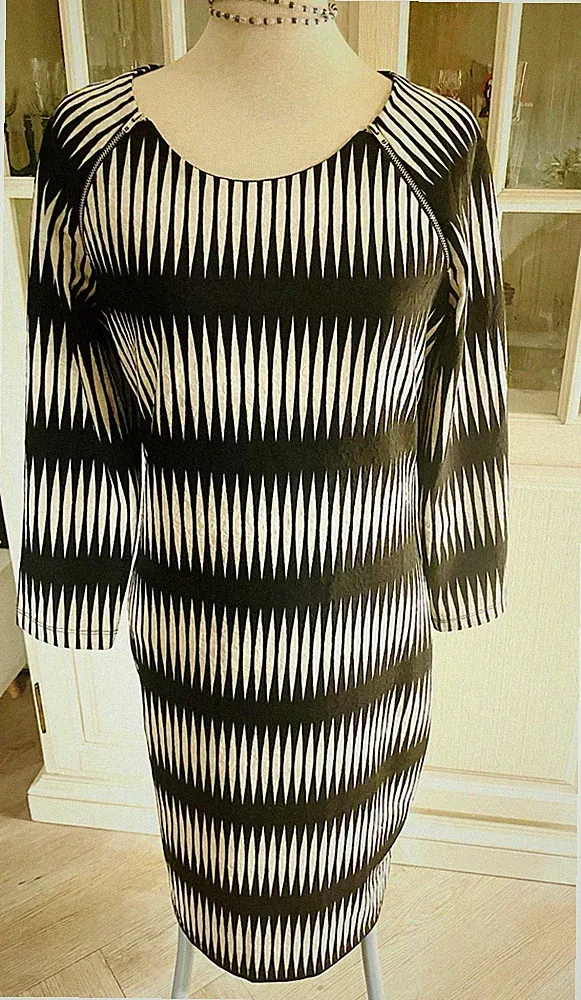 Hübsches Kleid von Superstition, L / 40, schwarz, creme. Hochwertig . Amsterdam