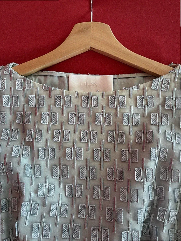 Hugo Boss Kleid Gr. 40 , Hellblau 3D Muster Seide Neuwertig Event , Formal Edel