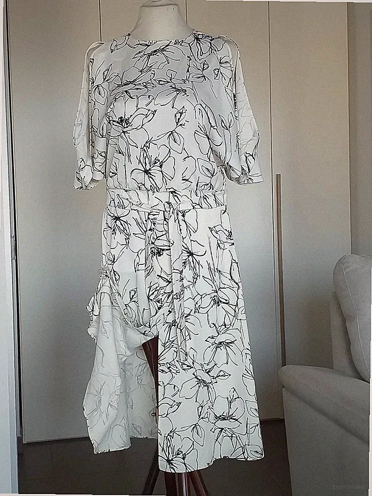 INTREND ART 365 KLEID WEISS BLUMENMUSTER ELEGANT - SCHLITZ VORNE UND SCHULTER