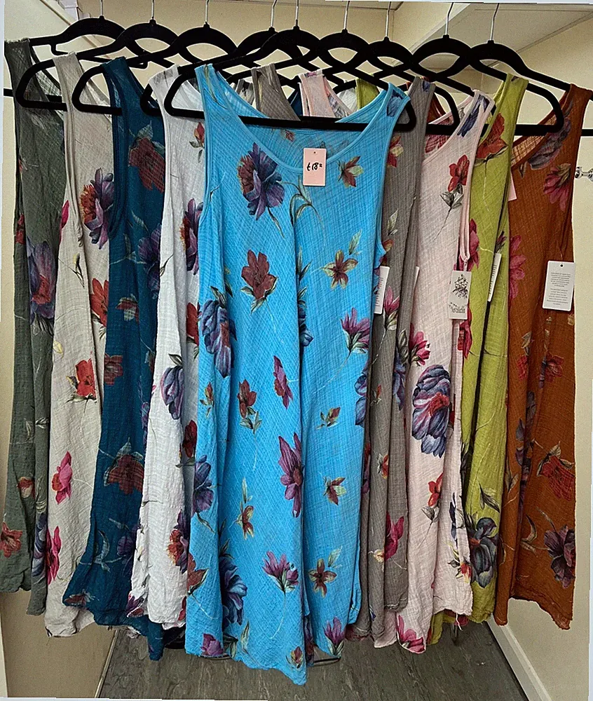 Italienisches ärmelloses bequemes leichtes Baumwollkleid mit Blumenmuster für Damen