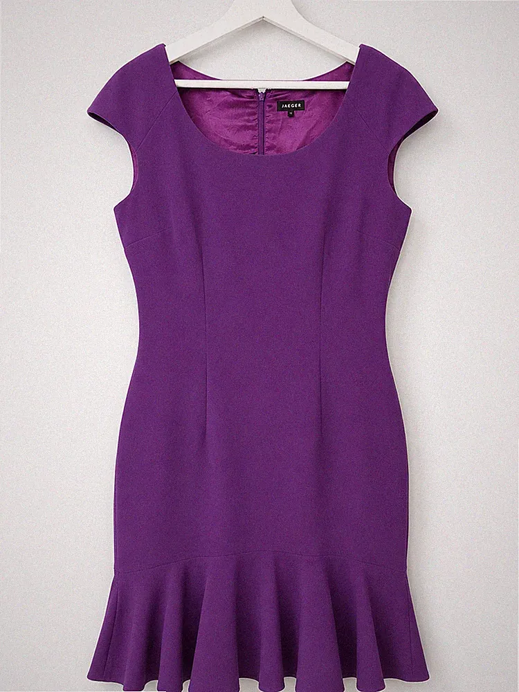 Jaeger Kleid UK 12 lila pflaume geriffelter Saum Wackel Anlass Cocktail Etui