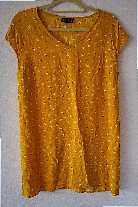 Janina Kleid gerade, angesetzte Ärmel Gr. 38 gelb mit weißen Blumen