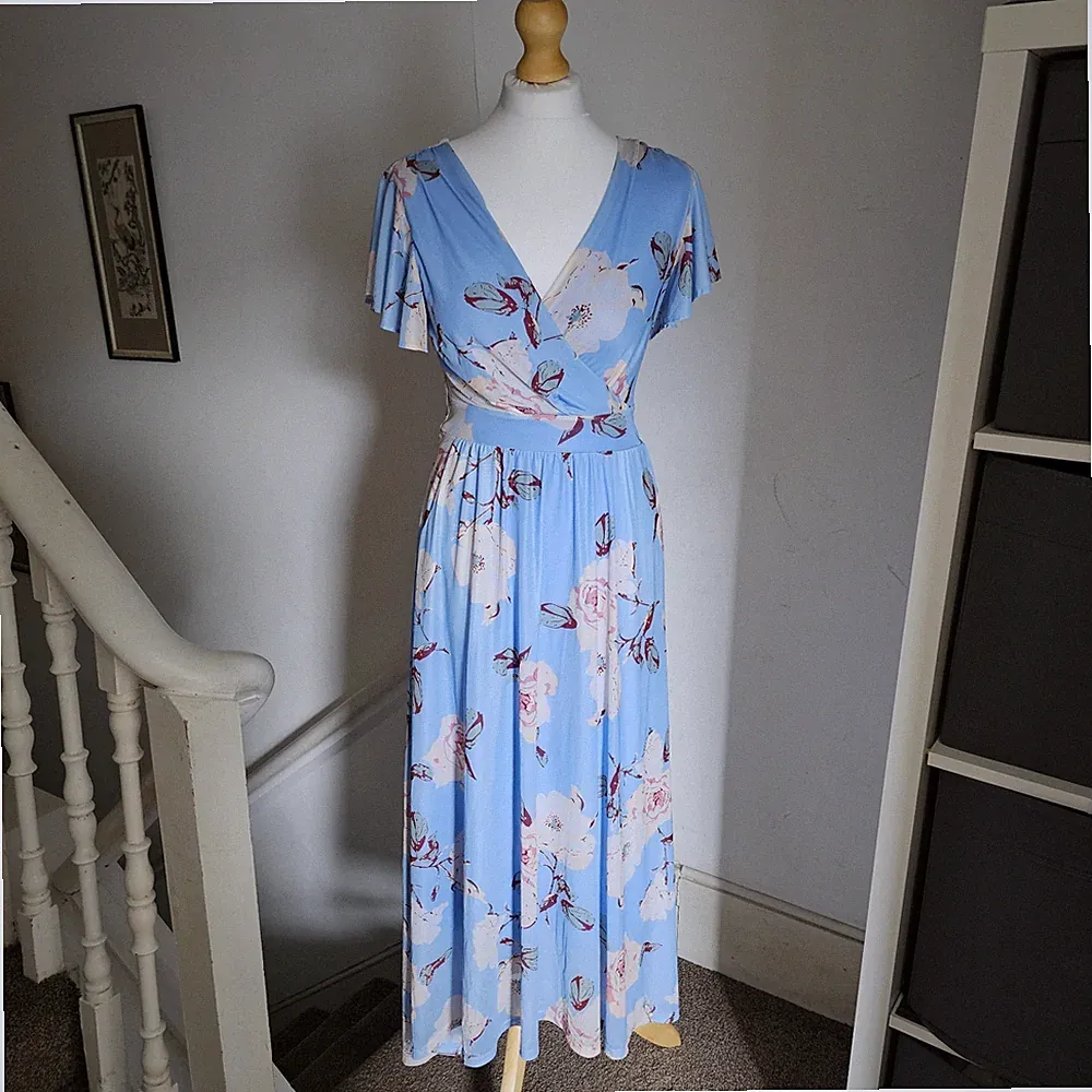 Jolie Moi Kiley blau Blumen Wickel Mesh Midikleid Größe 8 10 Hochzeitsgast