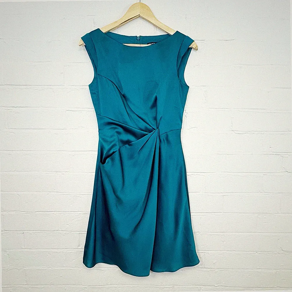 Karen Millen türkis drapiert Anlass Kleid UK 10 wackeln Cocktail Hochzeit Gast
