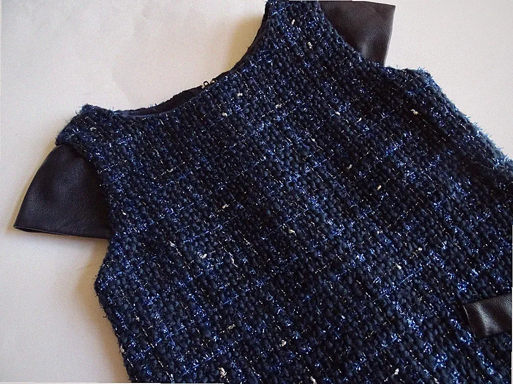 KATE MACK Wunderschönes dunkelblaues Boucle Sommerkleid Etuikleid Gr.4/104