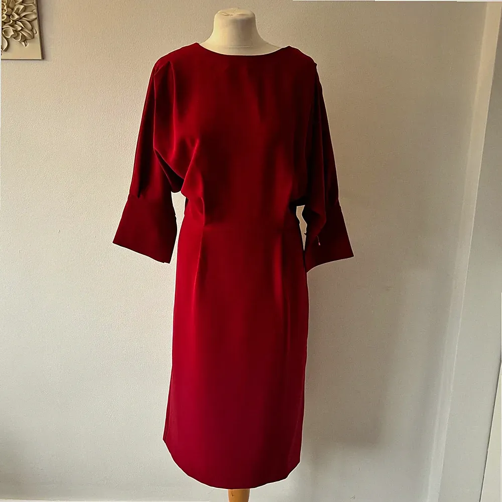 Kin by John Lewis Kleid Größe 12 rot Midi geteilte Fledermausärmel neu mit Etikett UVP 85 £