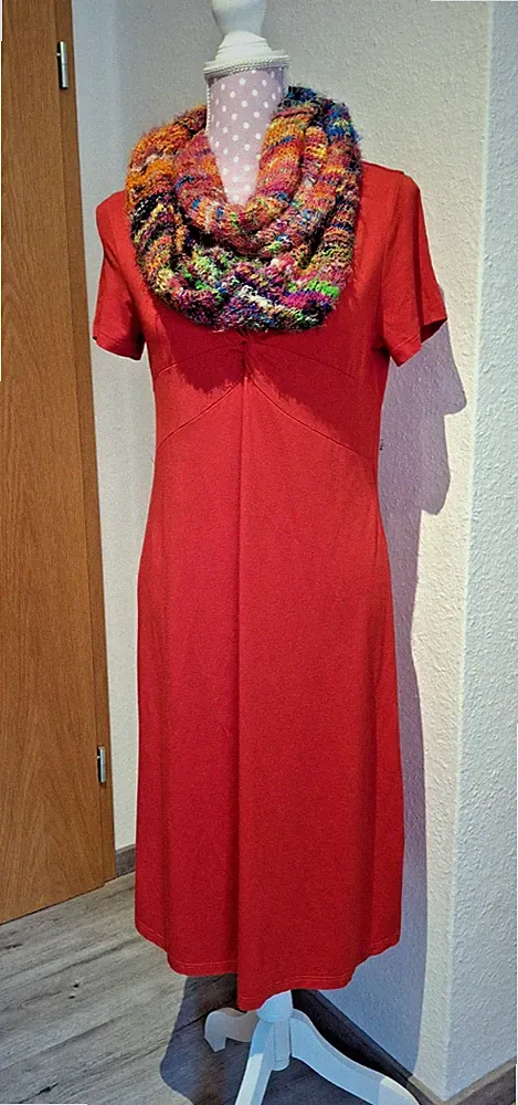 Kirschrotes Jerseykleid von Qiero, 40, Weich fließend & figurschmeichelnd neuw.