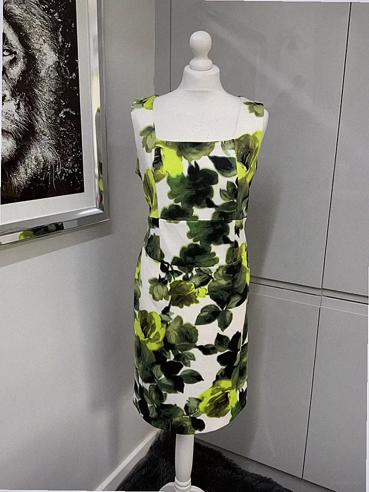 Klass Kleid Gr. 14 grün weiß Blumen Hochzeit Gast Rennen Anlass gefüttert
