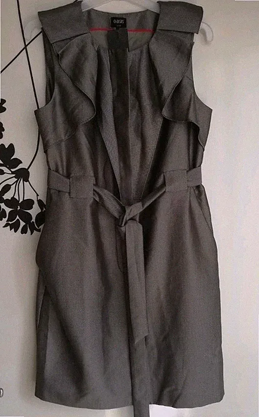 Klassisch geschnittenes Silber Graues Damenkleid OASIS Gr. 38