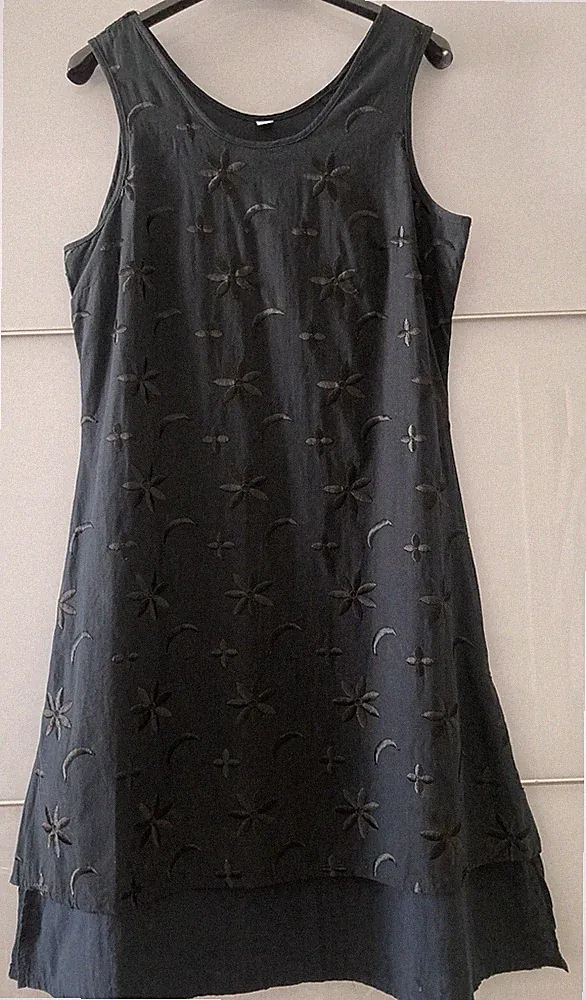 Kleid 36/38 Tolles Material Besonders Im Schnitt Style diverses Anlässe Kombi