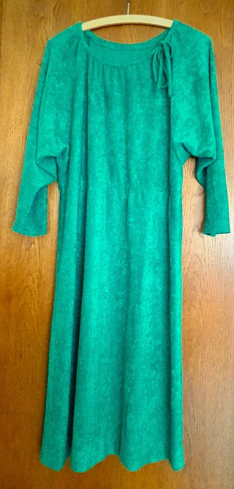 Kleid A-Linie Gr.40, grün, Polyestermieschung mit strukturierte Oberfläche