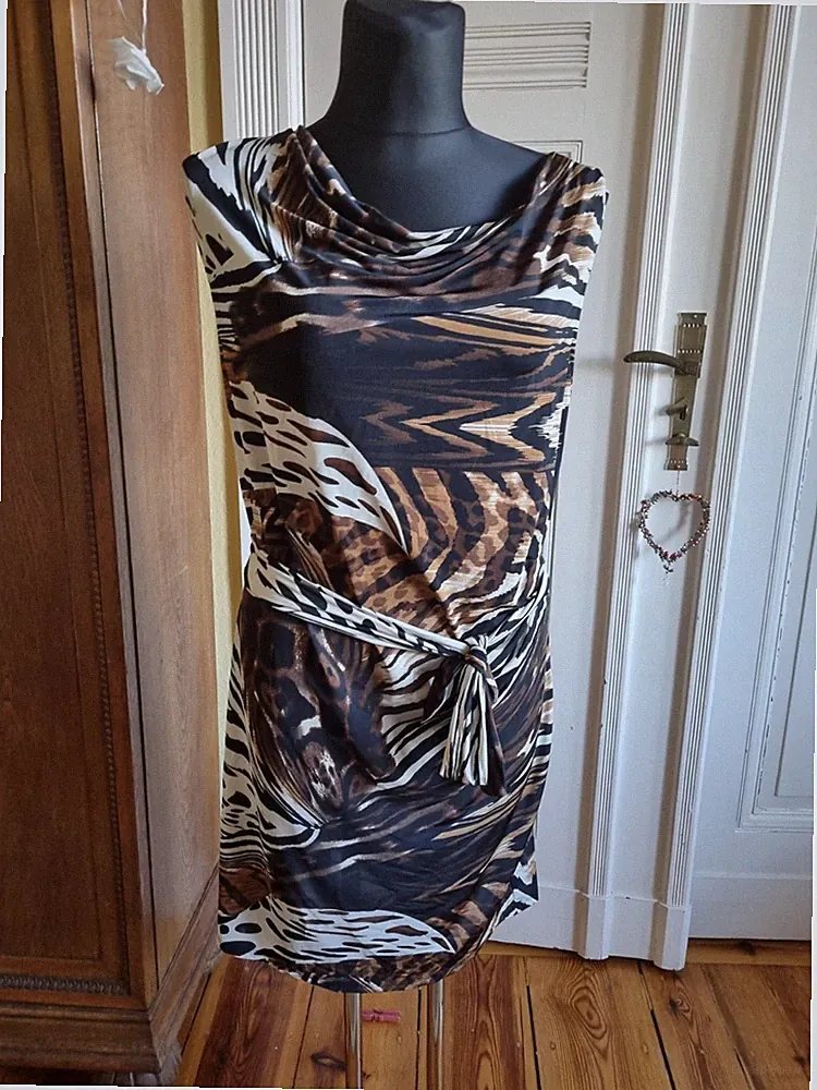 Kleid Animalprint Gr. XL M&S Mode Kofferkleid Wasserfallausschnitt Ungetragen