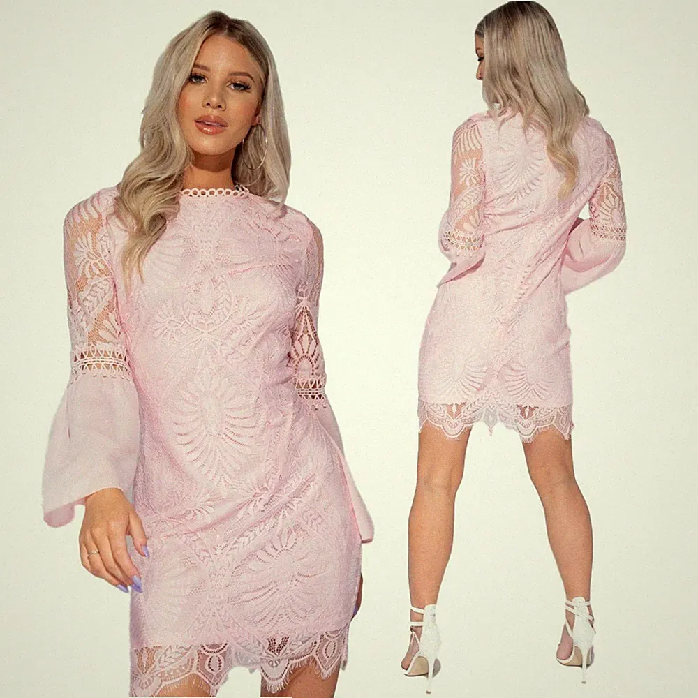 Kleid Damenkleid fein Spitze romantisch festlich Ausstellärmel neu