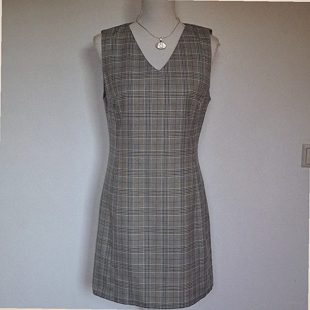 Kleid Etuikleid braun kariert CAMERA Gr. 40 knielang gefüttert Wollmischung