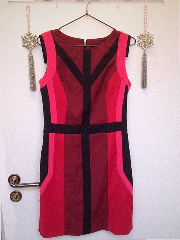 Kleid Etuikleid S. Oliver designed by Marcel Ostertag in 36 toll