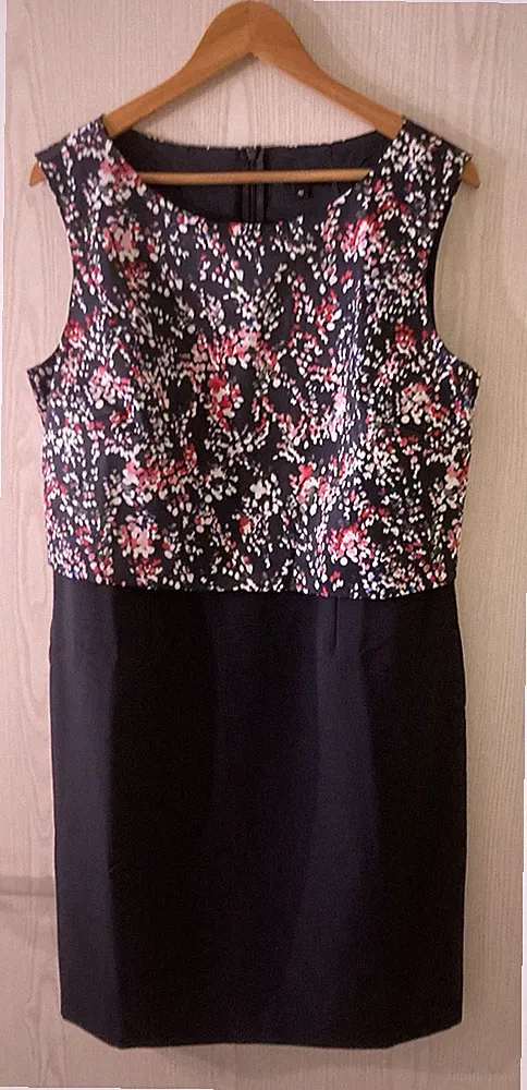 Kleid Etuikleid Sommerkleid von Comma Gr. 42 Ungetragen Wie Neu