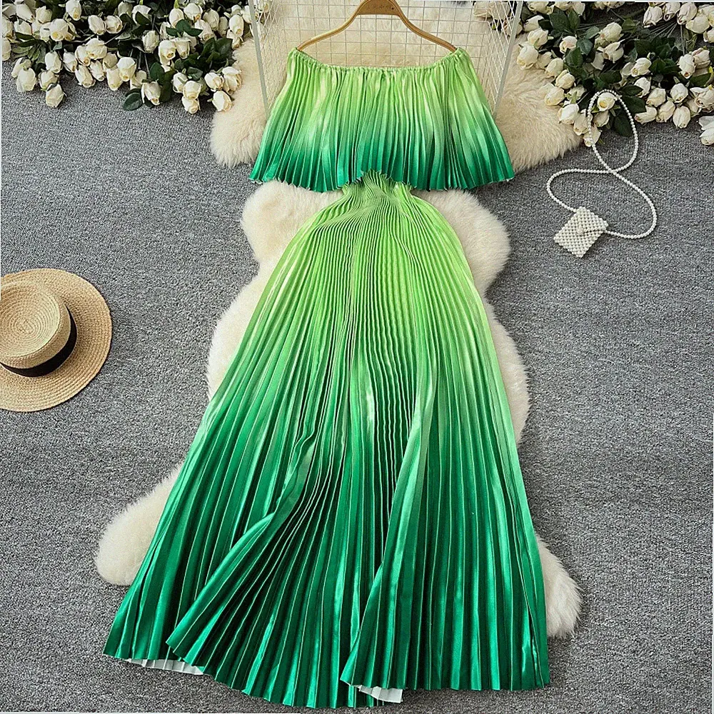 Kleid Frau Elegant Lang Satin Weich Grün Rückenfrei Knöchel Gipsy 35151