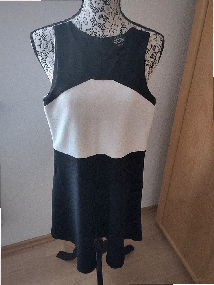 Kleid Gr.146