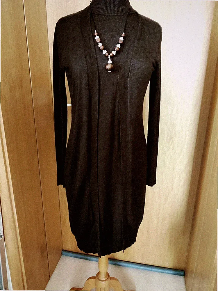 Kleid Gr. 38 Schokobraun Rollkragen festlich elegant. Massen beachten