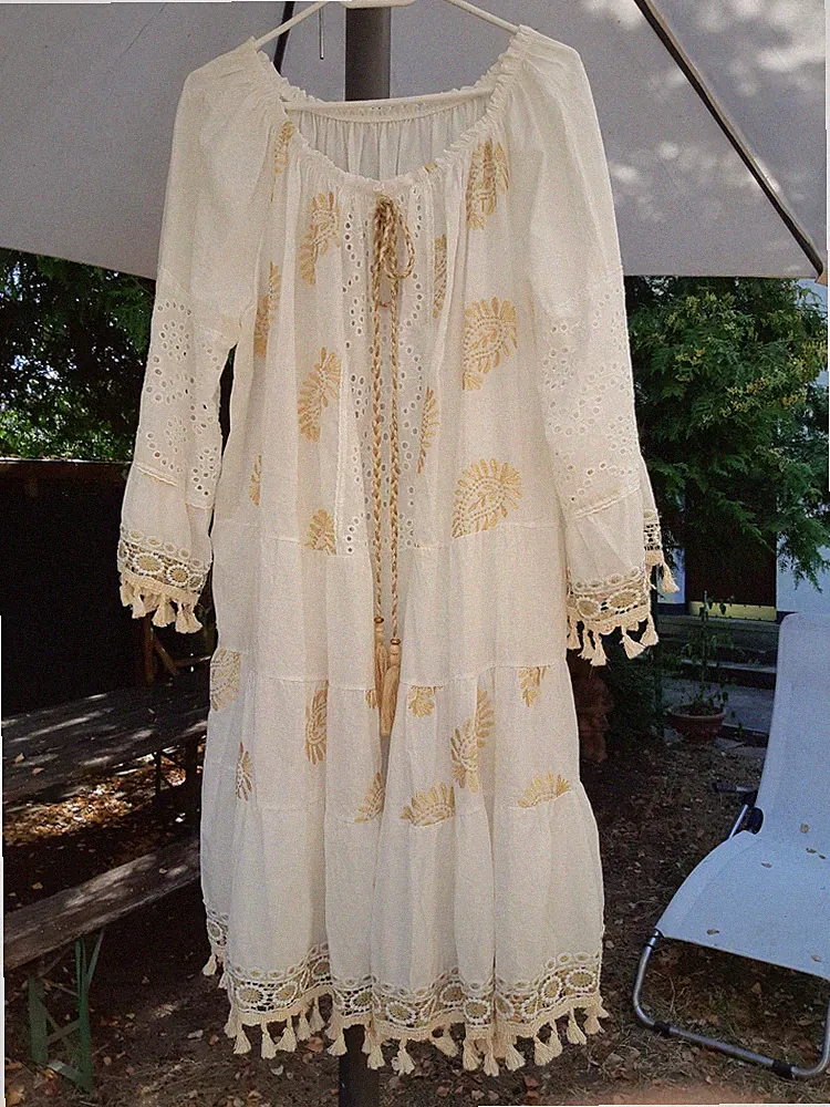 Kleid Gr. L, Ibiza-Style, naturfarben mit Gold und Lochstickerei, neu