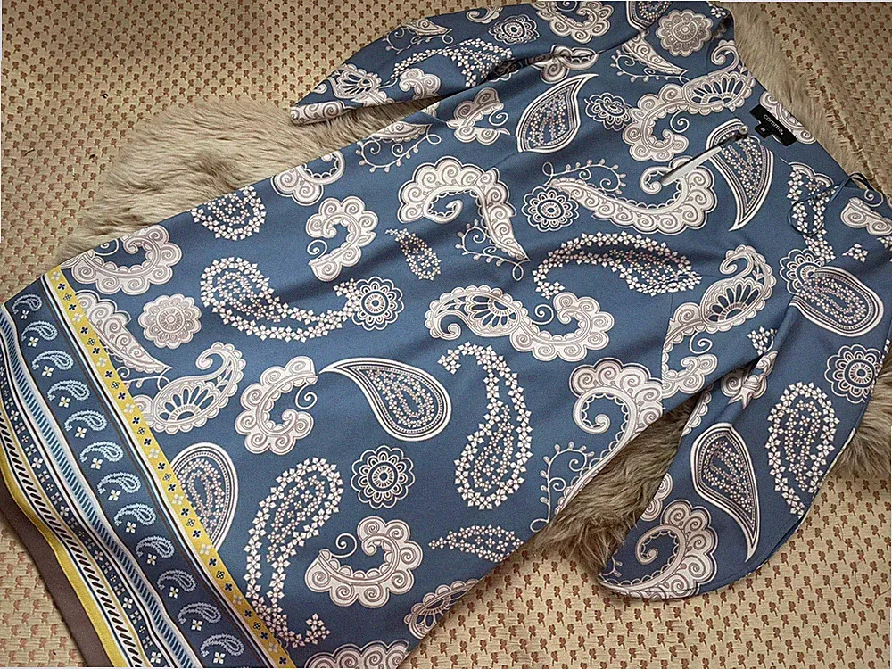 Kleid hellblau geblümt
