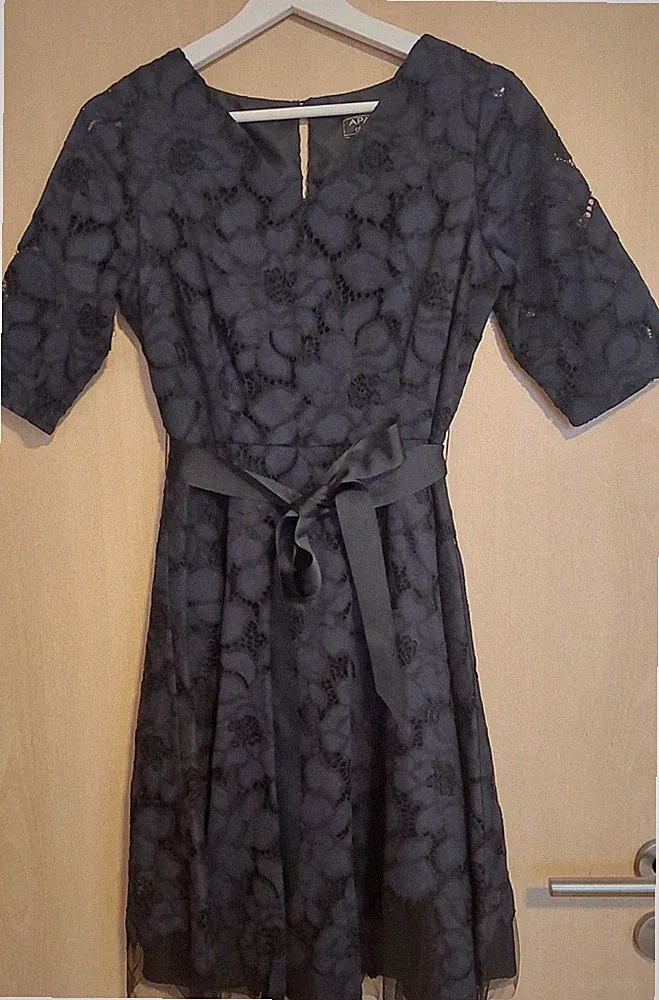 Kleid Hochzeit Abiball Gast Schulabschluss Festlich Gr. 34 S schick wie neu