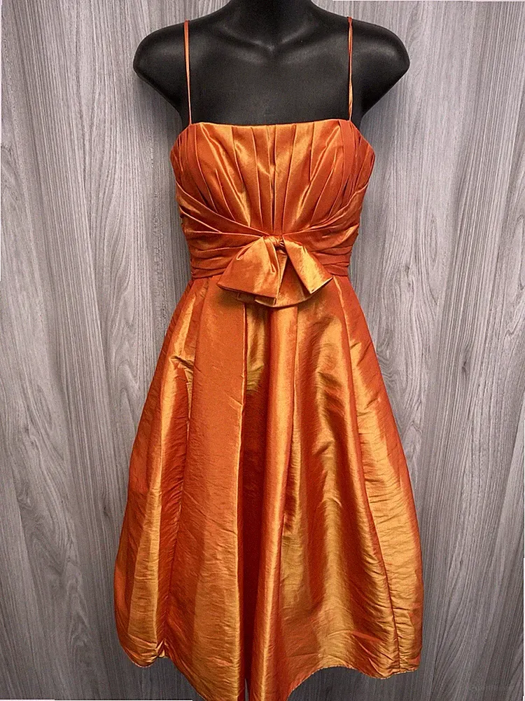 Kleid Kelsey Rose irisierend orange Träger Plissee Schleife gefüttert UK10.PAC
