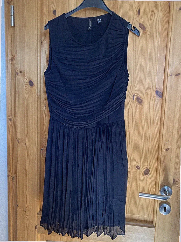 Kleid Mango schwarz Anlass Damen Beerdigung Rüschen