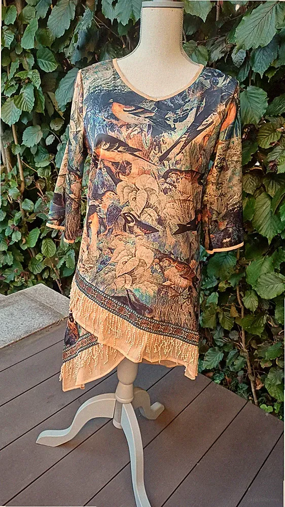 Kleid mit traumhaftem Muster, Gr.L, Vögel und Pflanzen, Tüll, Lagen, Fransen