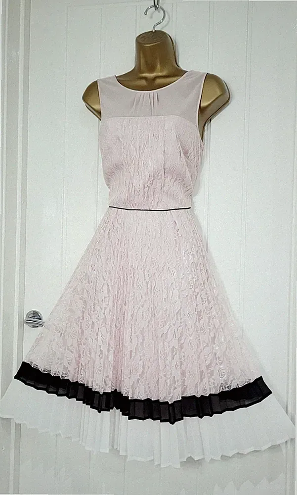 Kleid Monsoon Größe Damen UK 10 rosa weiß Plissee Spitze Hochzeit Gast Anlass