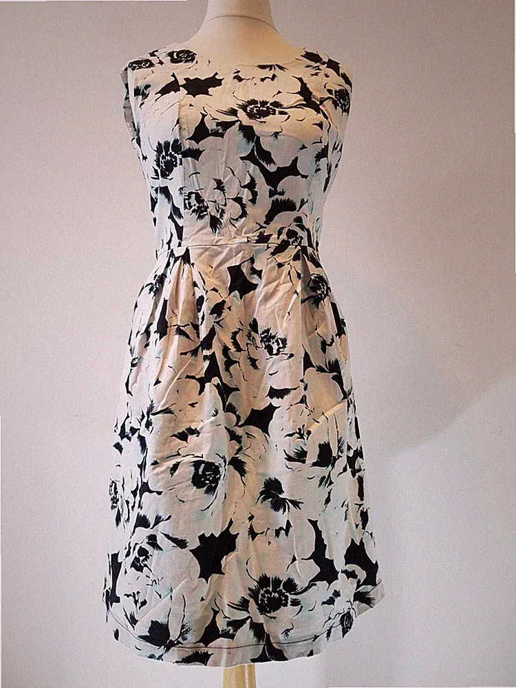 Kleid Red Herring schwarz weiß Blumen UK12 ärmellos Hochzeit Gast Anlass