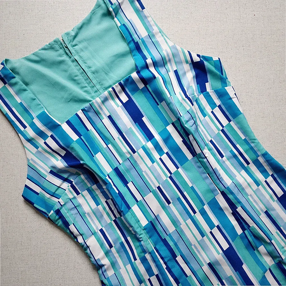 KLEID Sommerkleid/ wie NEU/ Gr.134/ Wendekleid Eng Figurbetont Etui/ Blau Türkis
