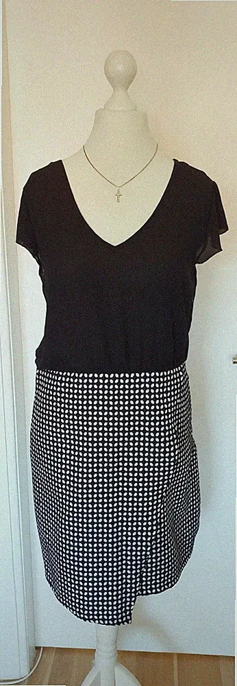 Kleid Stoffkleid Body and Soul schwarz weiß Größe L wadenlang Muster Rock Bluse